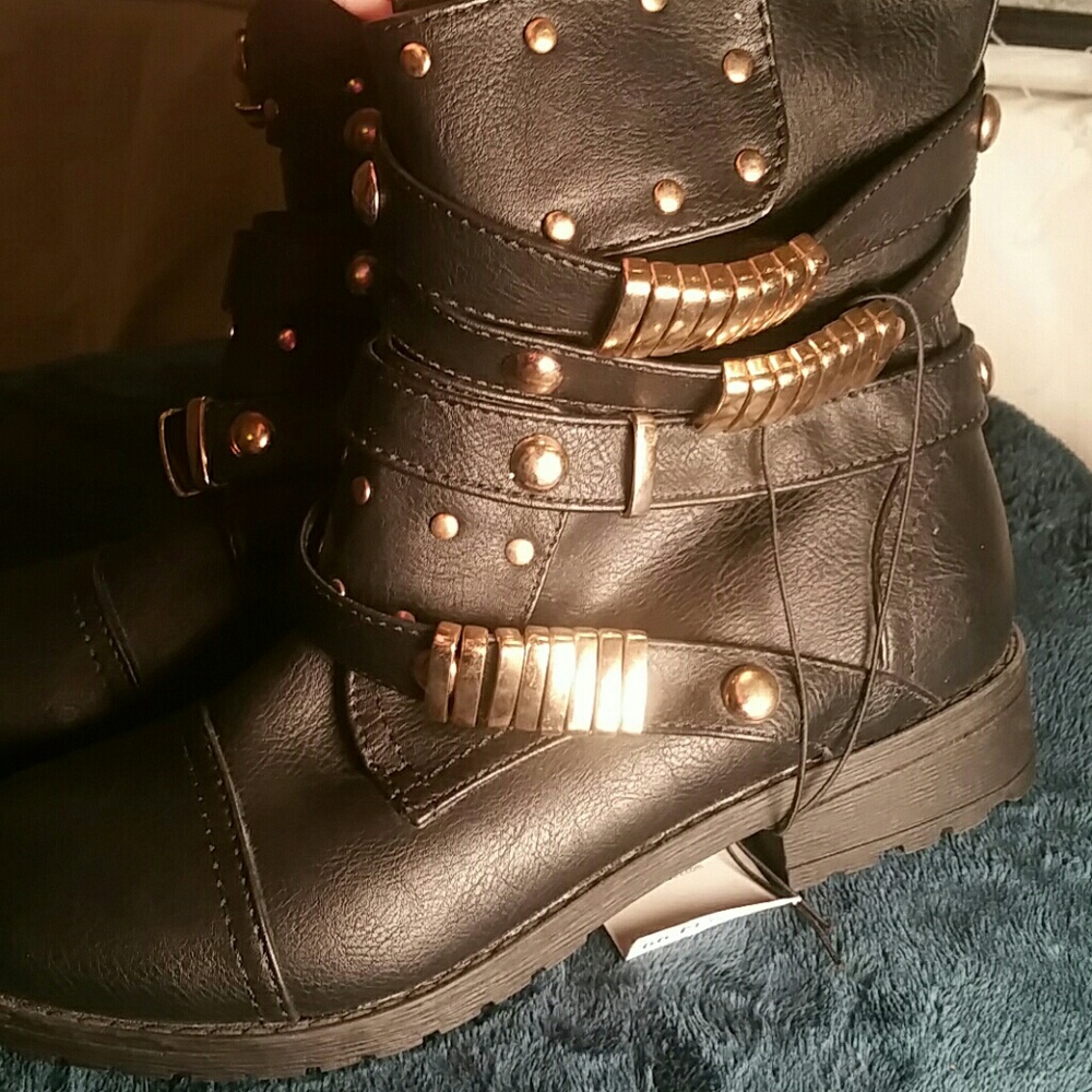 Moto boots